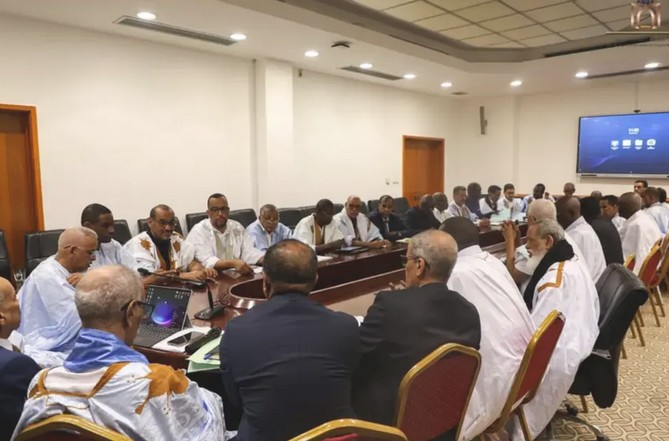 Dialogue politique : le coordinateur national convoque une réunion restreinte avec les chefs de file des différents groupes