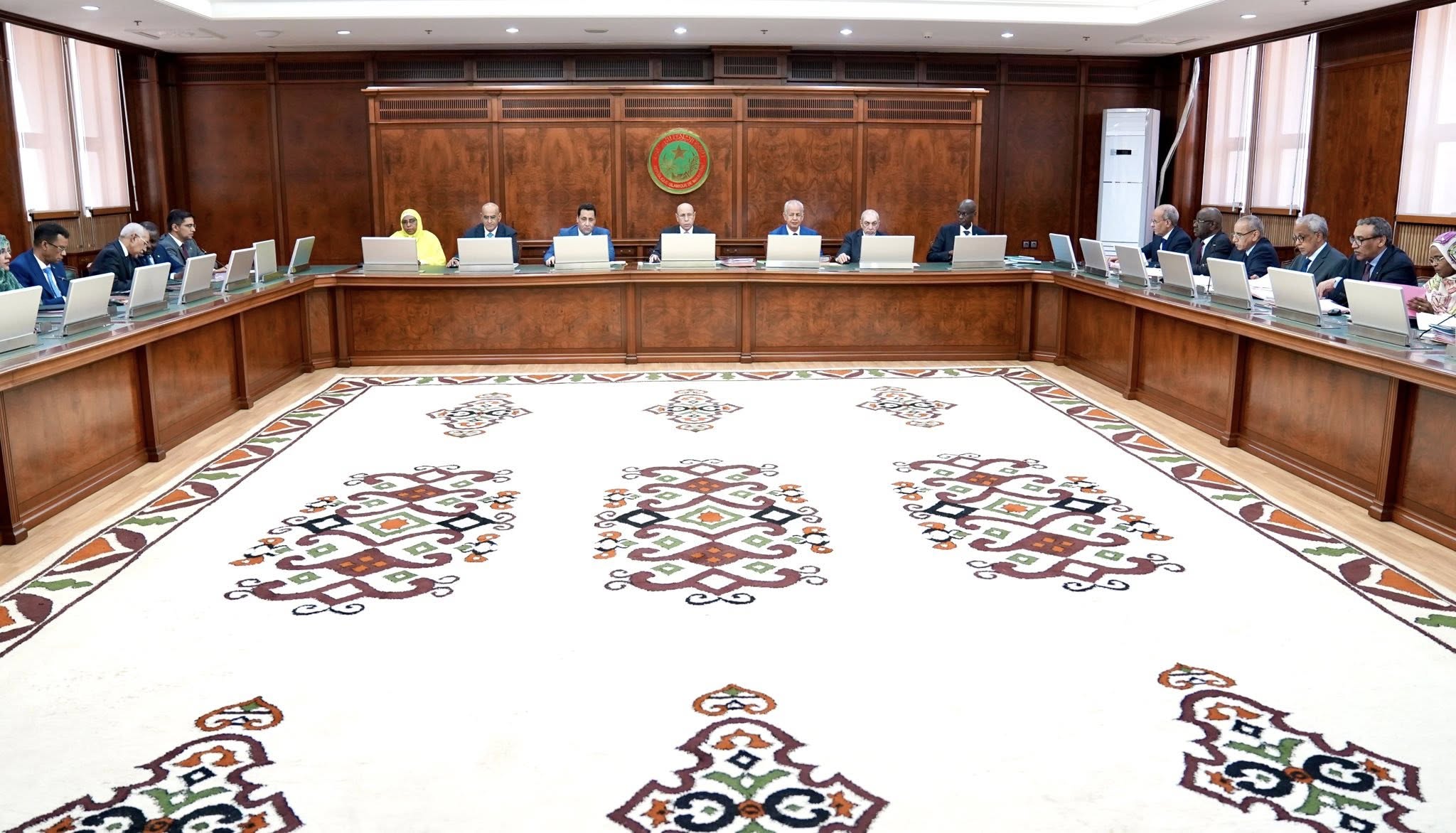 أنباء عن اجتماع مجلس الوزراء يوم غد الثلاثاء