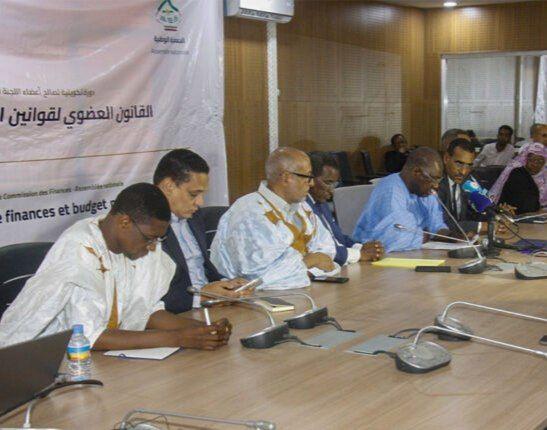 الجمعية الوطنية تنظم دورة تكوينية لصالح أعضاء لجنة المالية