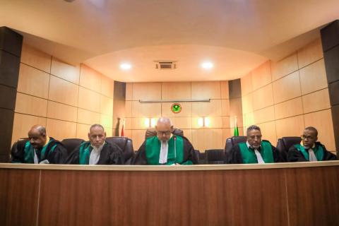 أعضاء مجلس سلطة تنظيم الإشهار يؤدون اليمين القانونية أمام المحكمة العليا