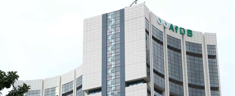 البنك الأفريقي للتنمية يتوقع تباطؤ نمو القارة إلى 4.2%