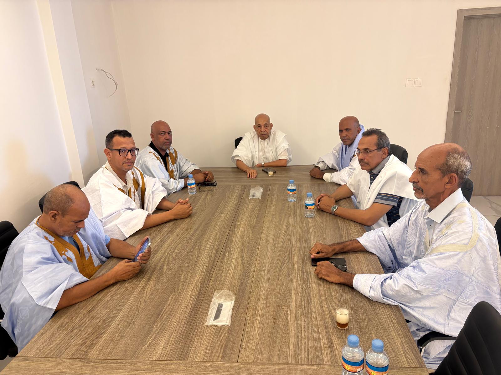 بعد إدراجها ضمن مسار الحوار الوطنية كتلة الأحزاب قيد التزكية تؤكد تمسكها بحقها في المشاركة بالحوار الوطني