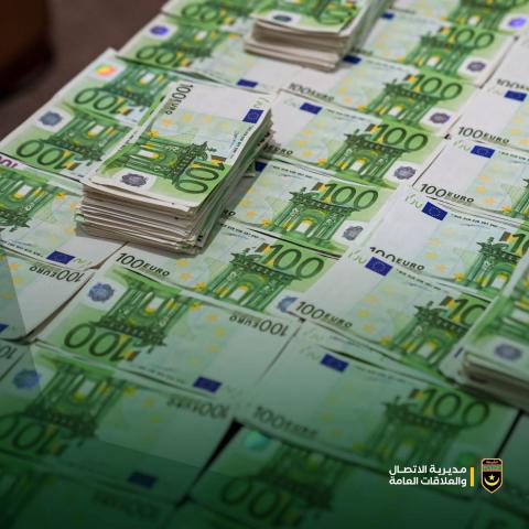 الشرطة تطيح بشبكة لترويج واستيراد العملات الأجنبية المزيفة