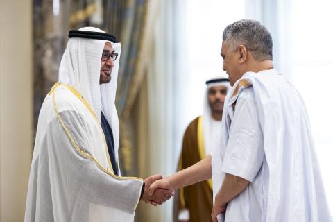 محمد بن زايد يتسلم أوراق اعتماد السفير الموريتاني لدى الإمارات
